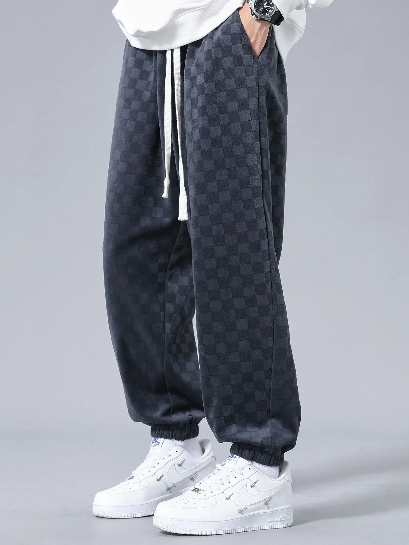 Américo® | Checkerboard Jogging Pants - Image 2