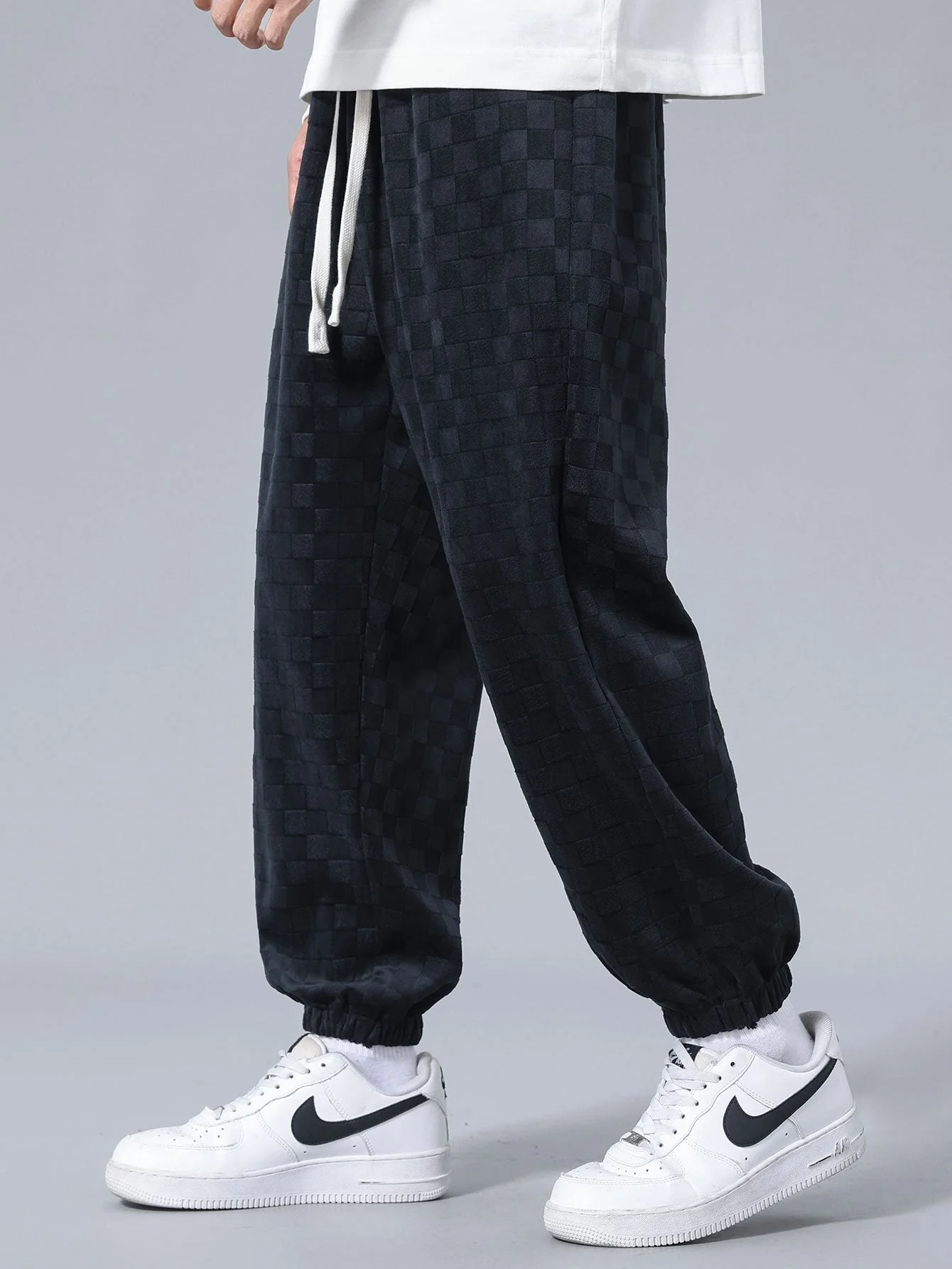 Américo® | Checkerboard Jogging Pants - Image 4