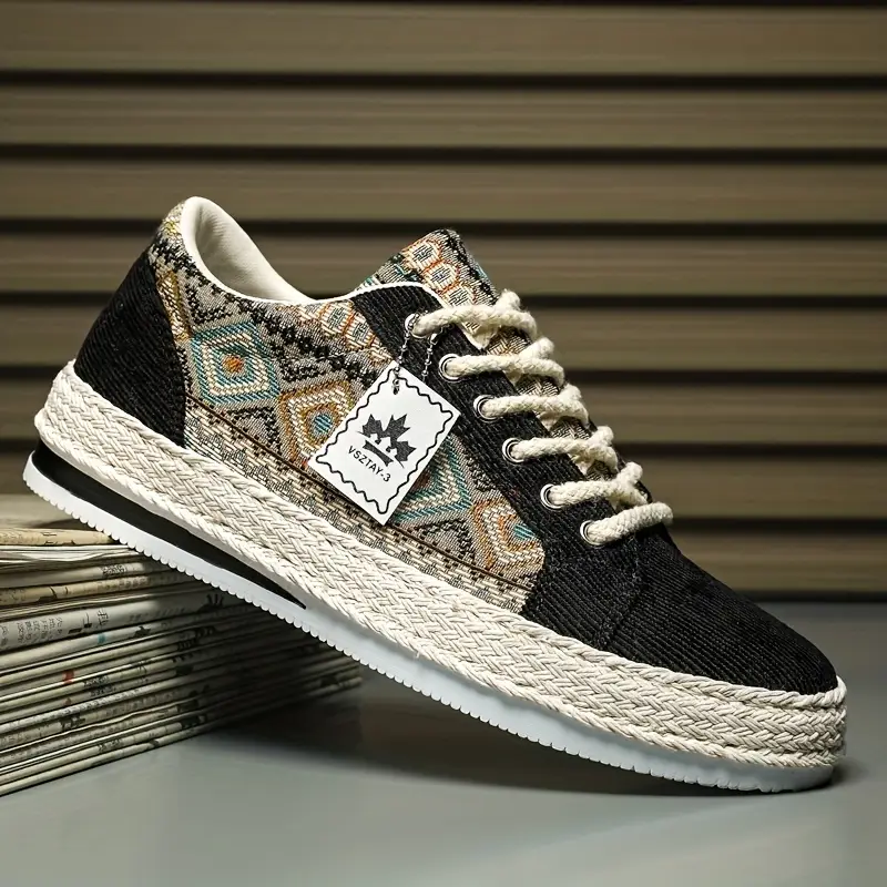 Aris | Trendy low-top sneakers - Image 3