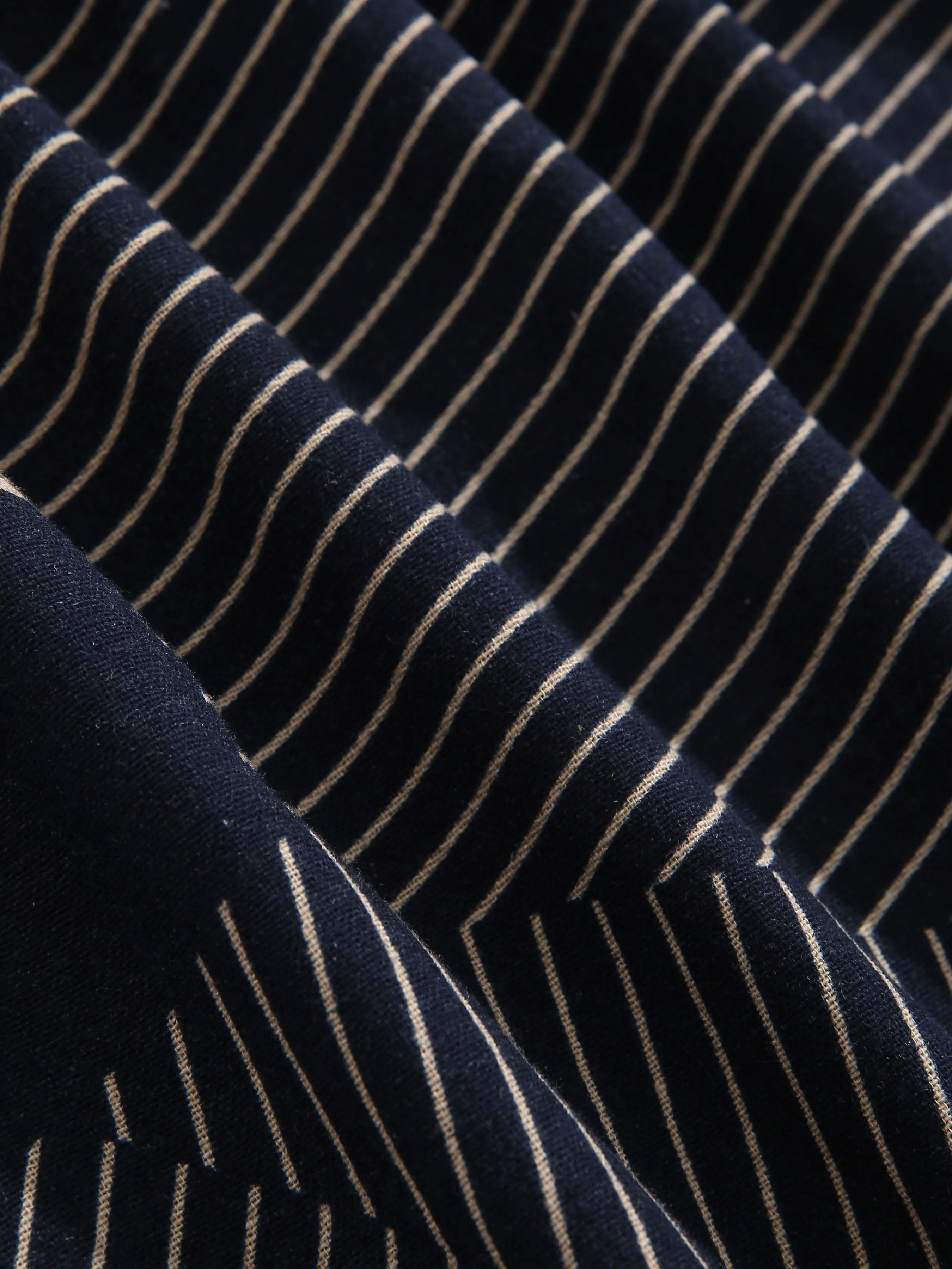 Arvonio® | Line Geometry Print Shirt - Image 3