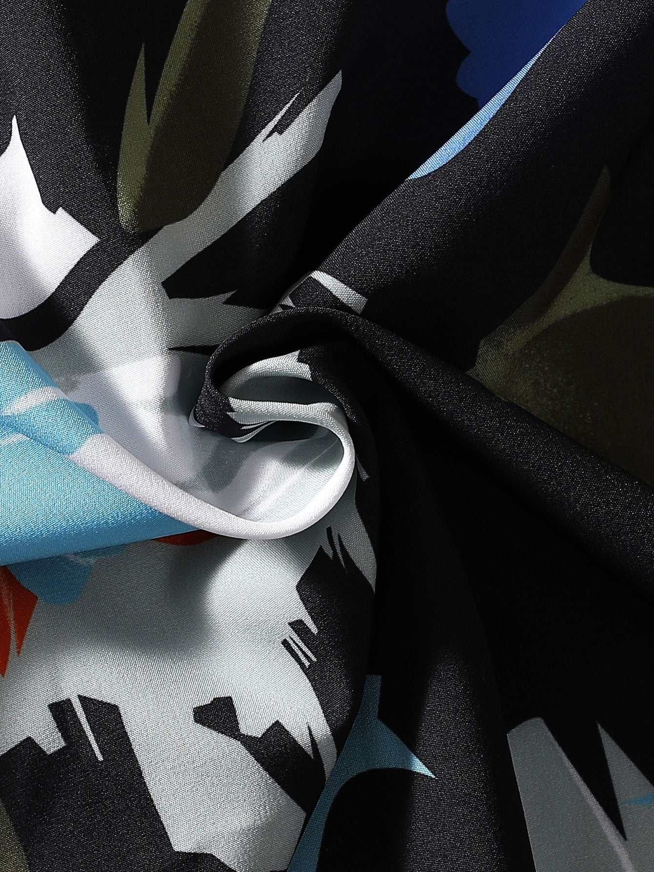 Astrid® | Hand Drawn Floral Print Revere Shirt - Image 5