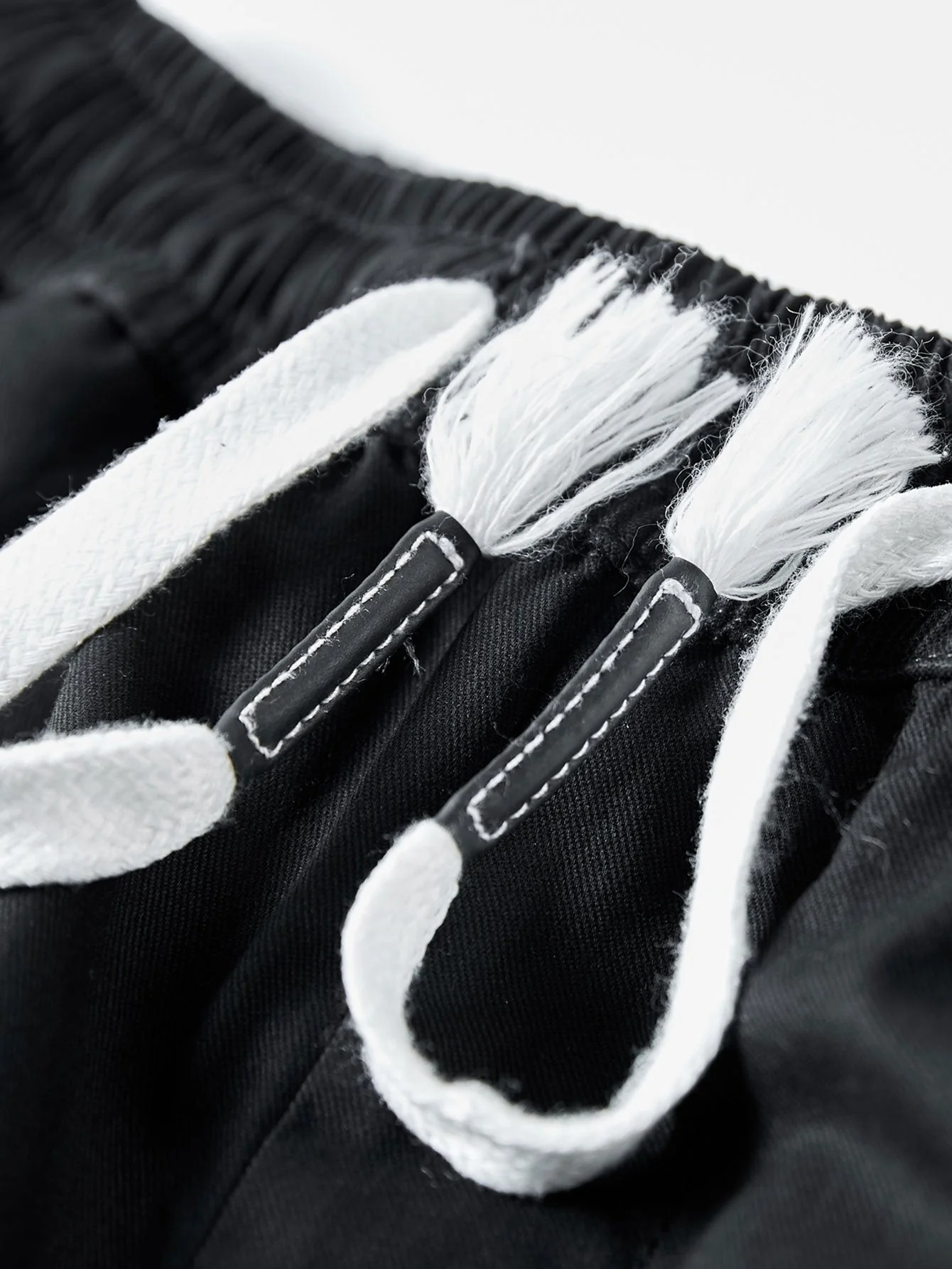 Baillie® | Drawstring Chino Cargo Shorts - Image 10