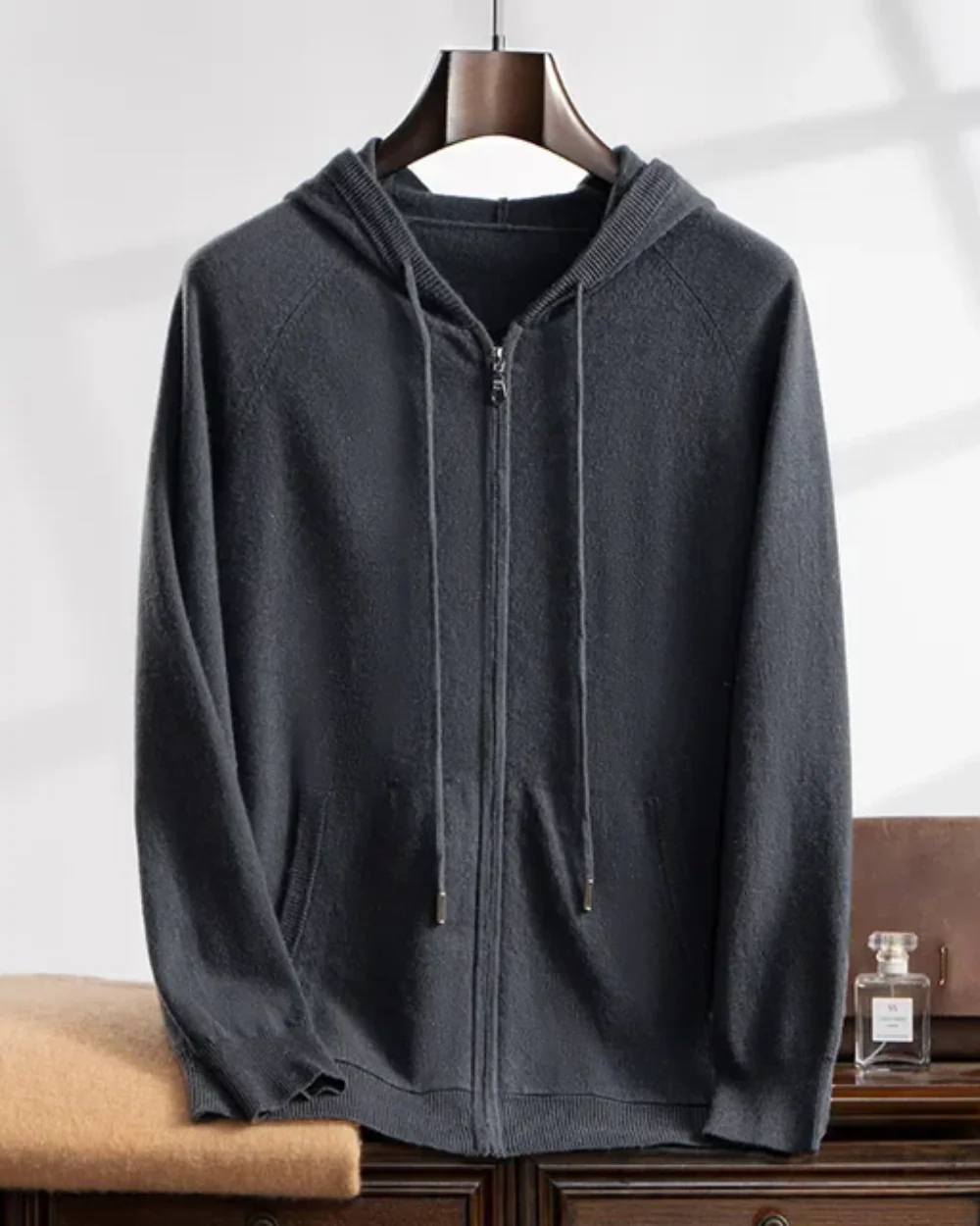 Cyrus | Courchevel Hooded Cashmere Vest - Image 3