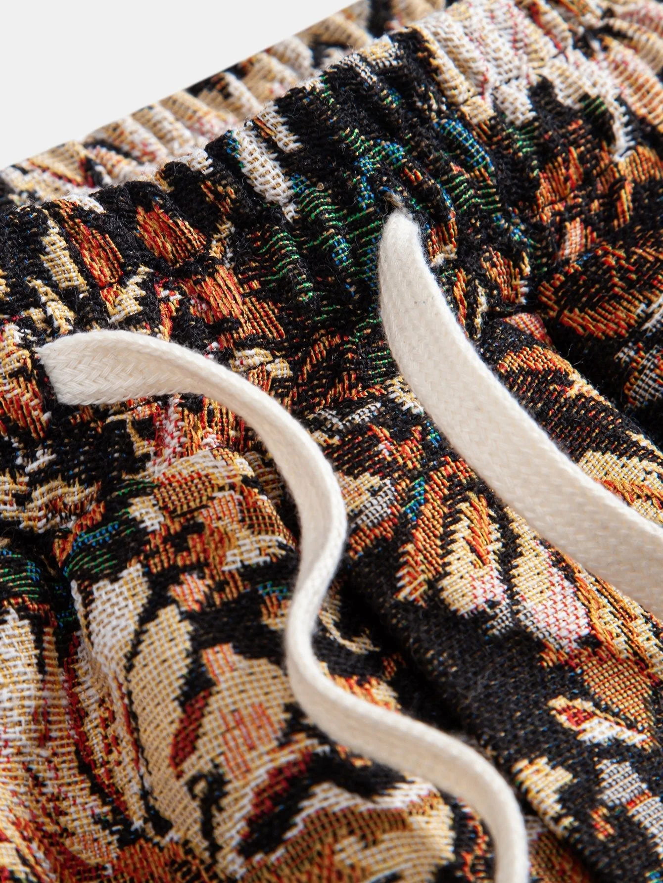 Damian | Painted Floral Jacquard Shorts - Image 2