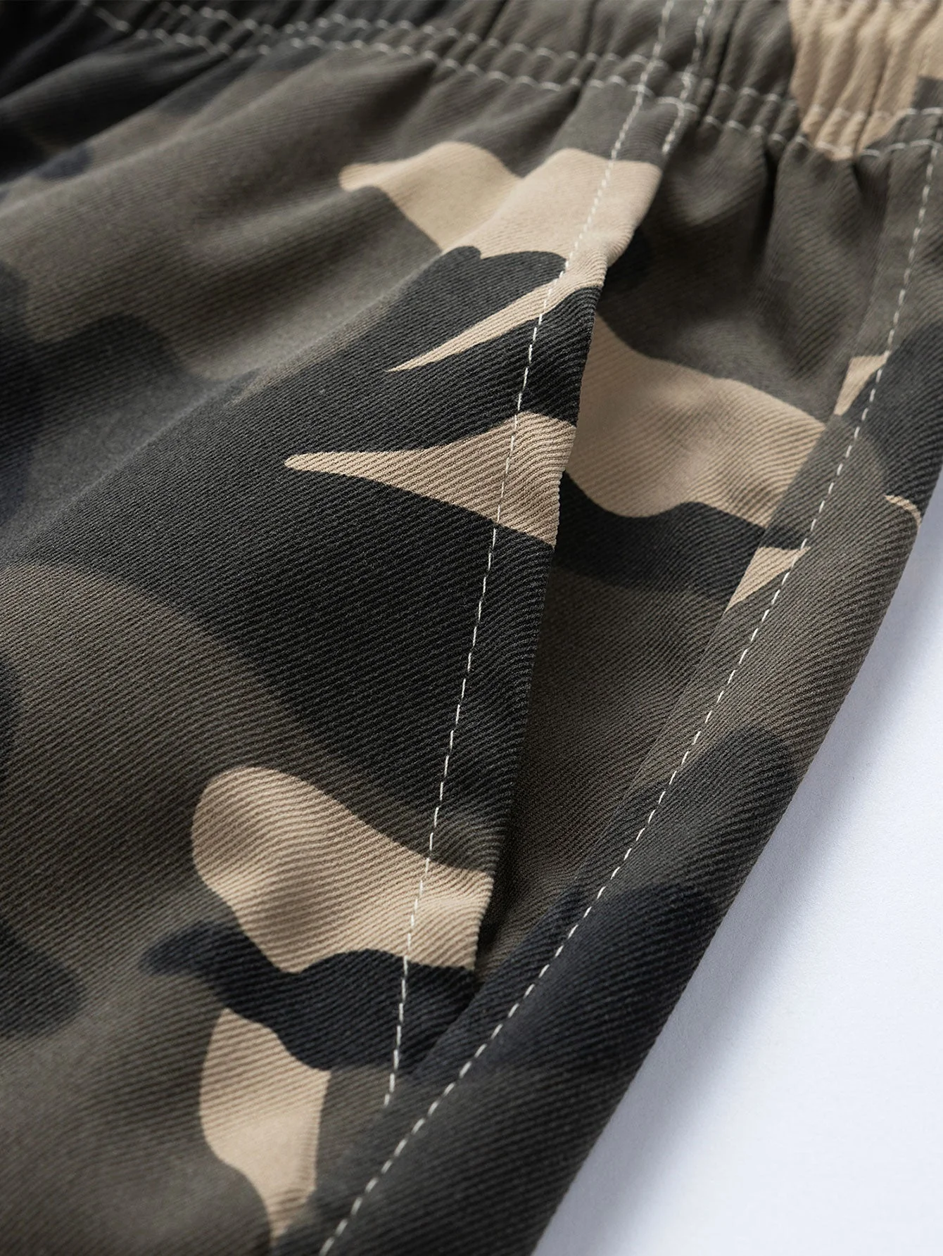 Daniel® | Camouflage Drawstring Cargo Shorts - Image 9