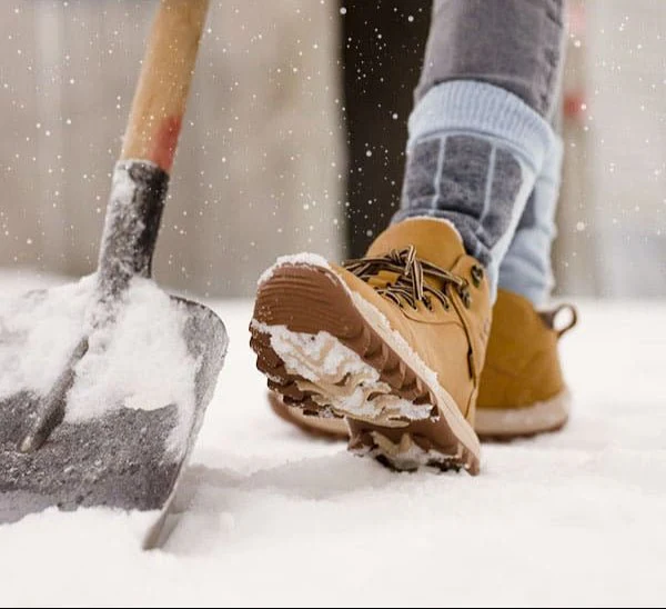 Demián | Waterproof hiking boots with non-slip sole - Image 8