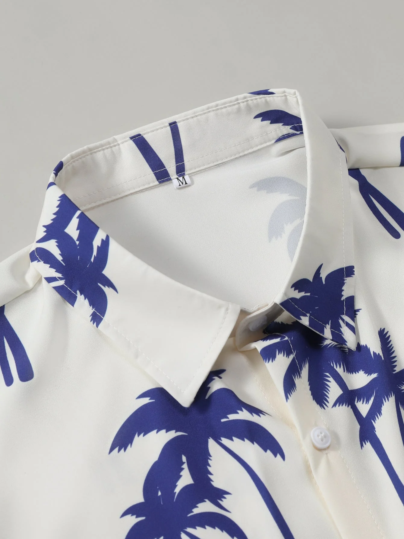 Emeterio® | Palm Tree Print Button Up Shirt - Image 3