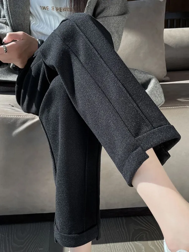 Emilio® | Chic And Versatile Summer Trousers - Image 10