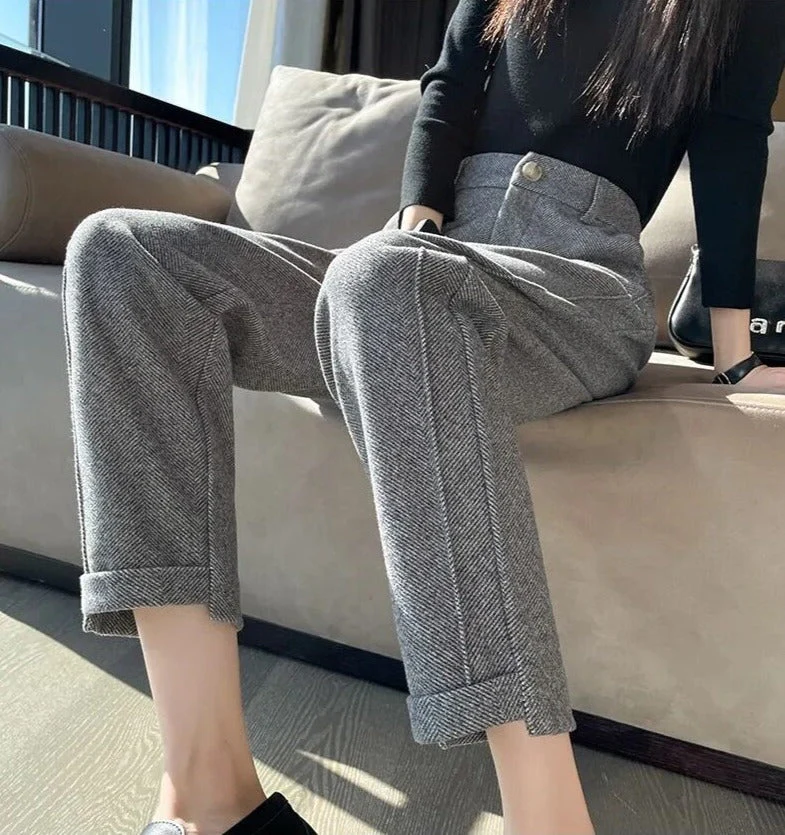 Emilio® | Chic And Versatile Summer Trousers - Image 6