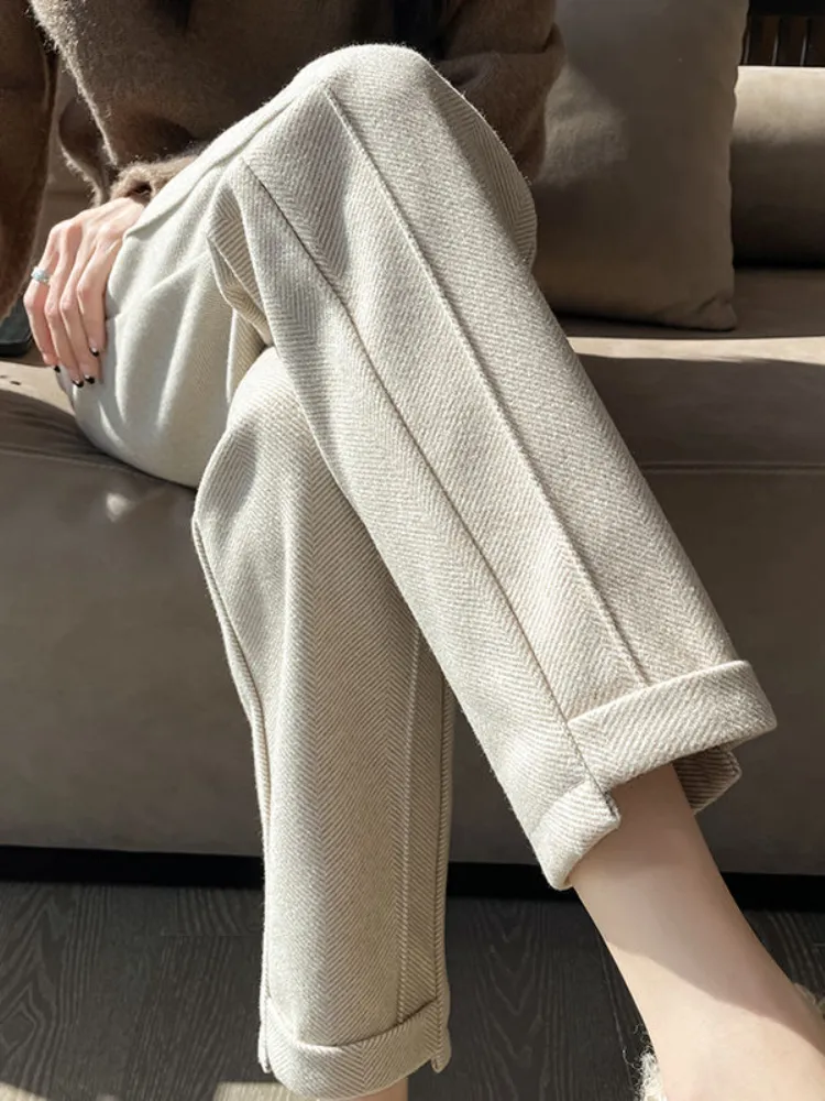 Emilio® | Chic And Versatile Summer Trousers - Image 9