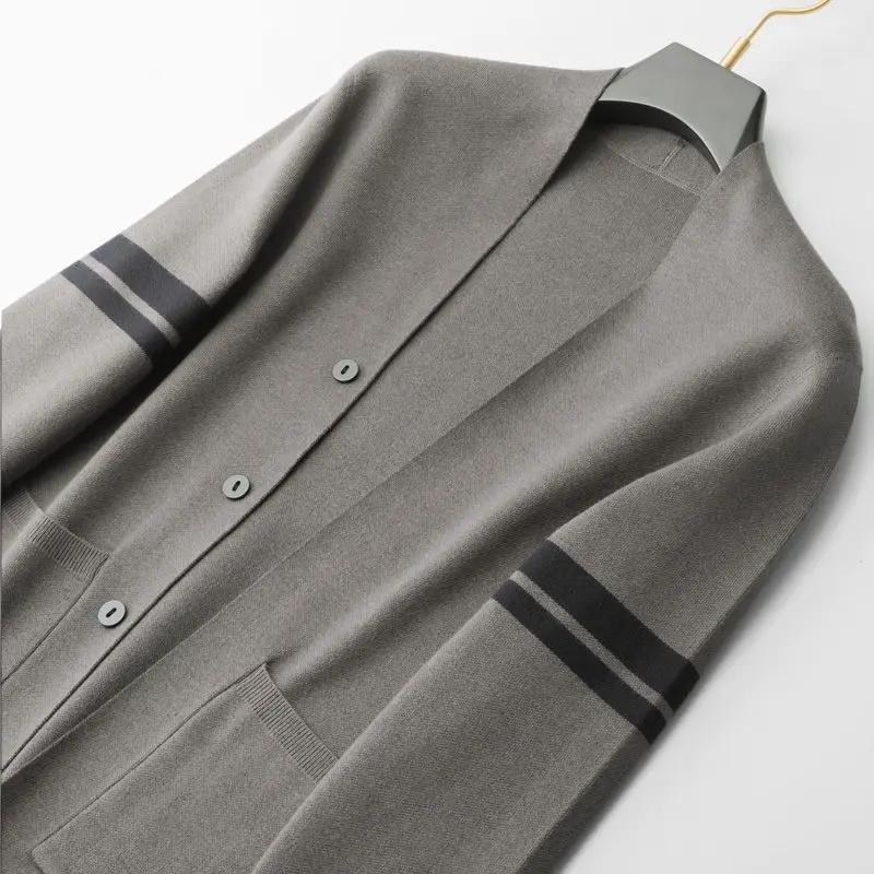 Finlay | Classic knitted cardigan - Image 3