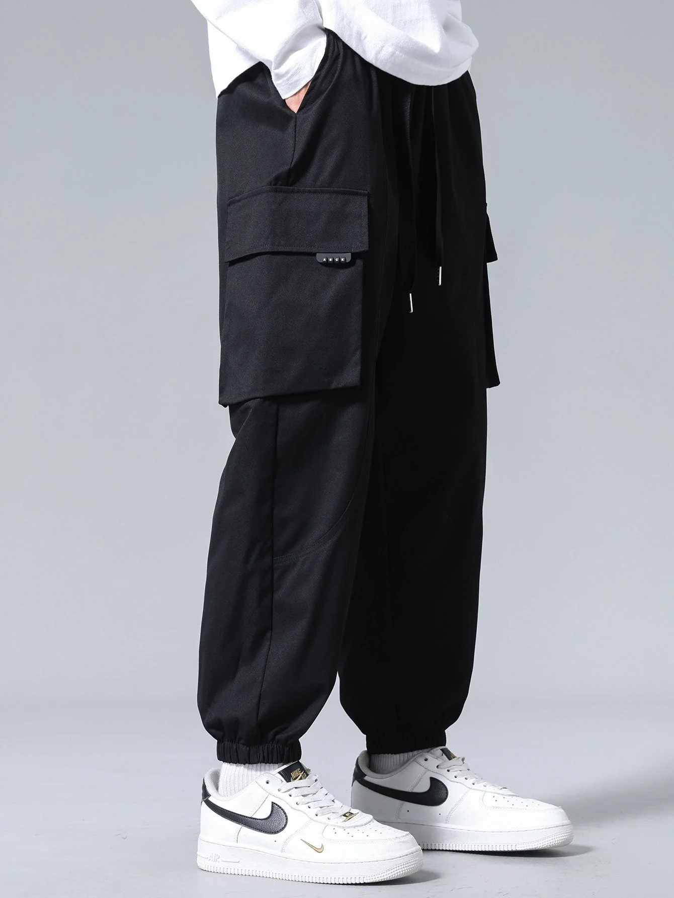 Gonzalo® | Cargo Jogging Pants - Image 11