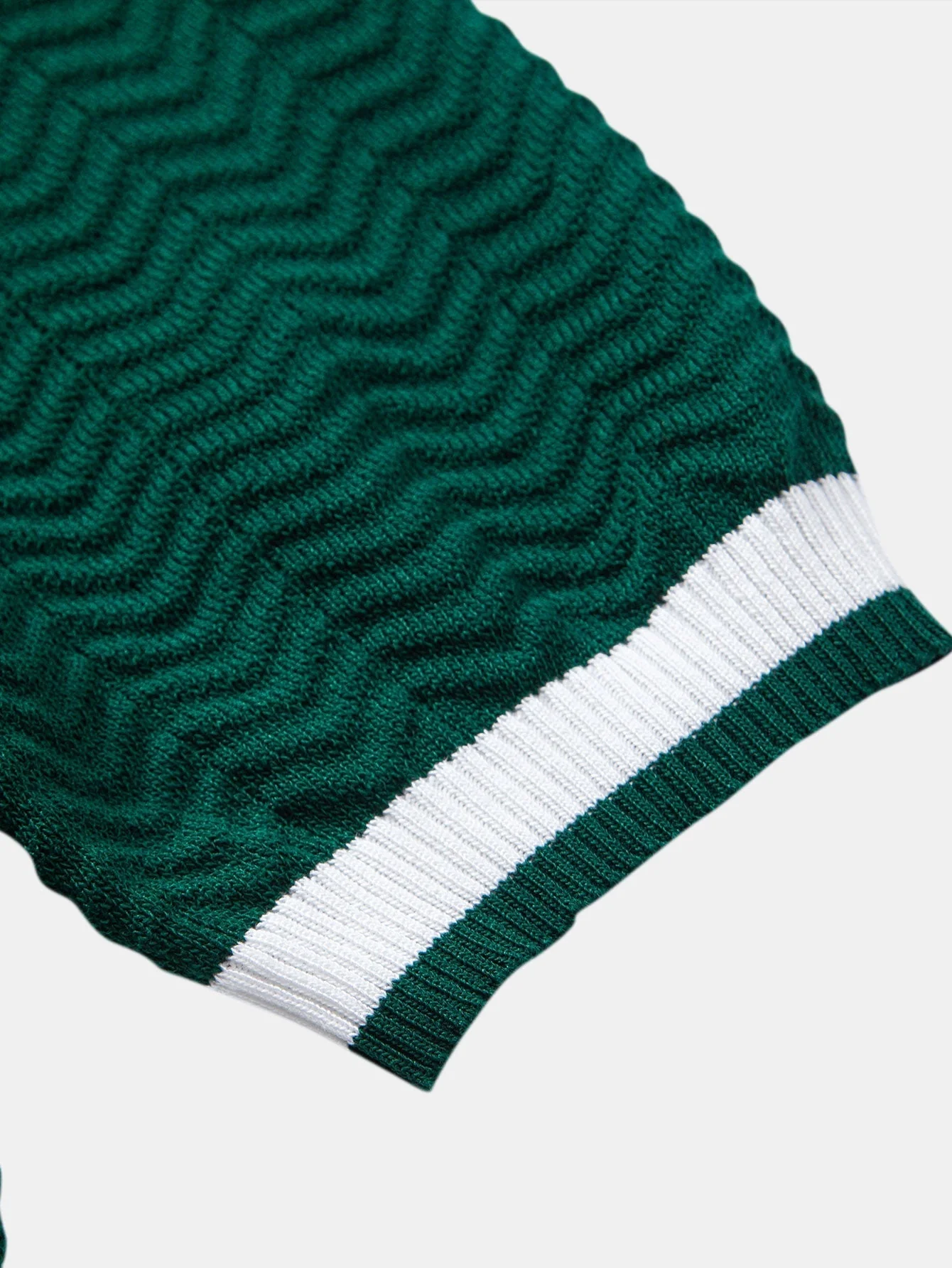 hola V-NECK KNIT POLO SHIRT WITH TEXTURE CONTRAST - Image 8