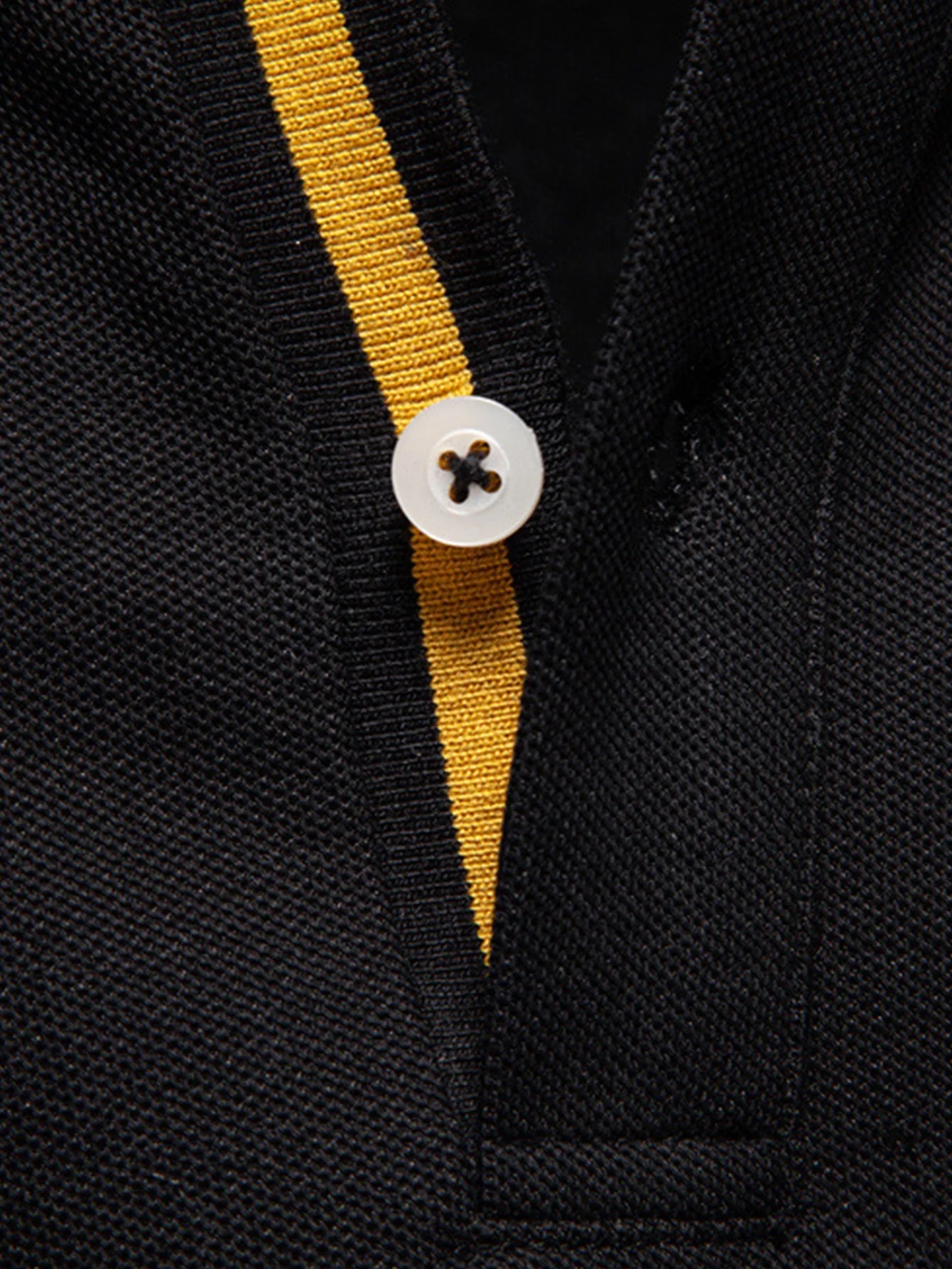 Hubert® | Long Sleeved Giraffe Embroidery Polo Shirt - Image 4
