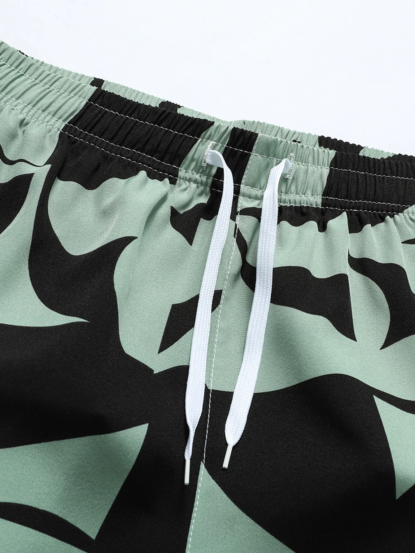 Isidore | Color Block Print Zipper Pocket Shorts - Image 7