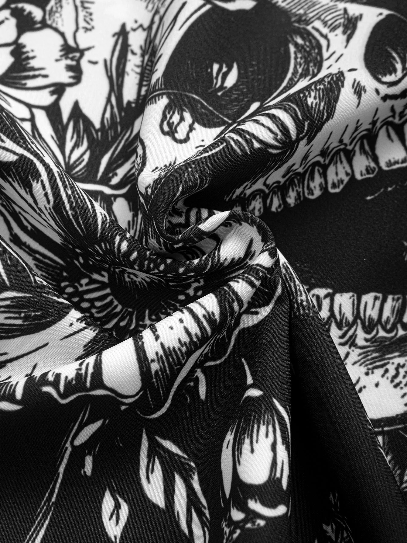 Isidoro® | Skull Floral Print Button Up Shirt - Image 5