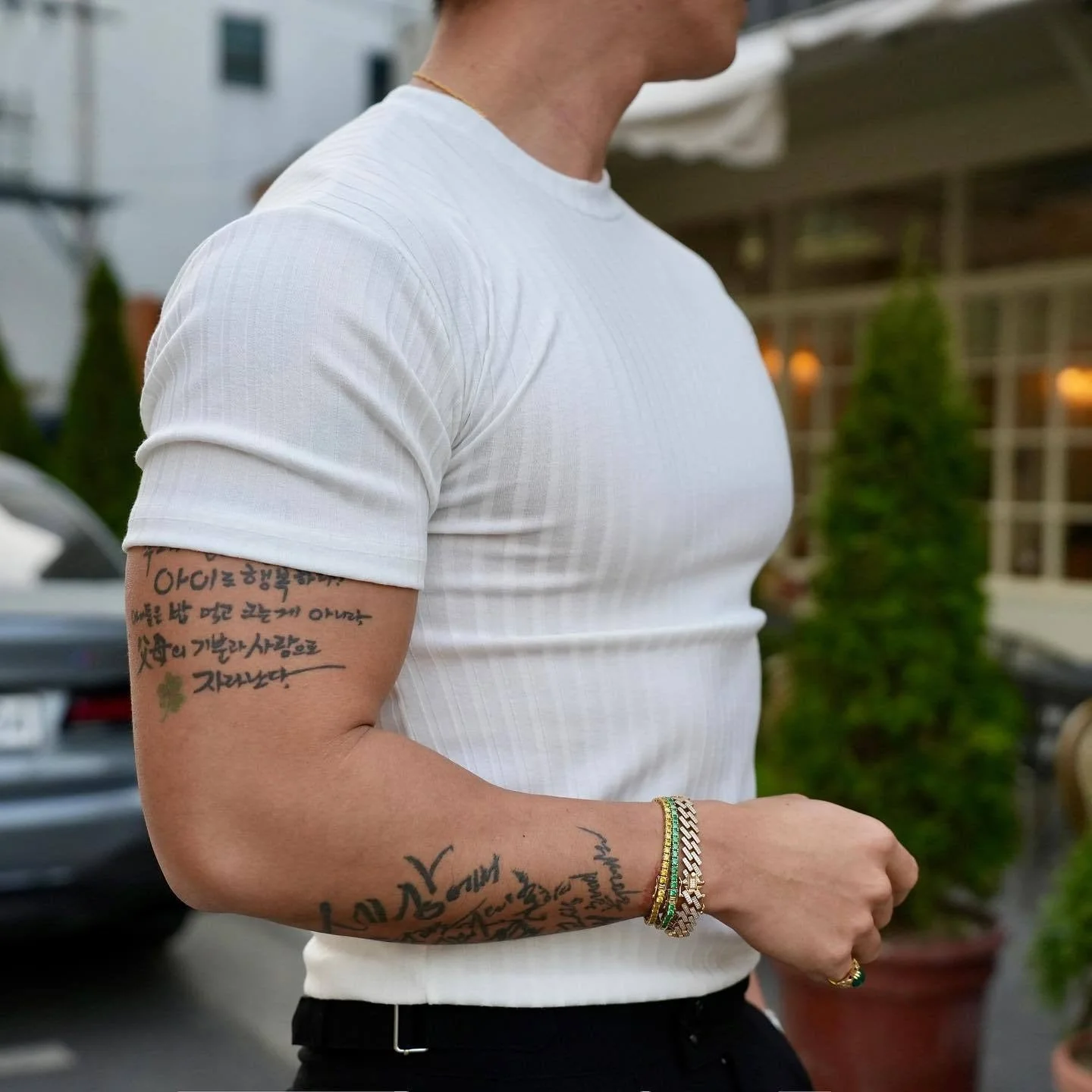 Laureano® | Ribbed Fitted T-Shirt - Image 2
