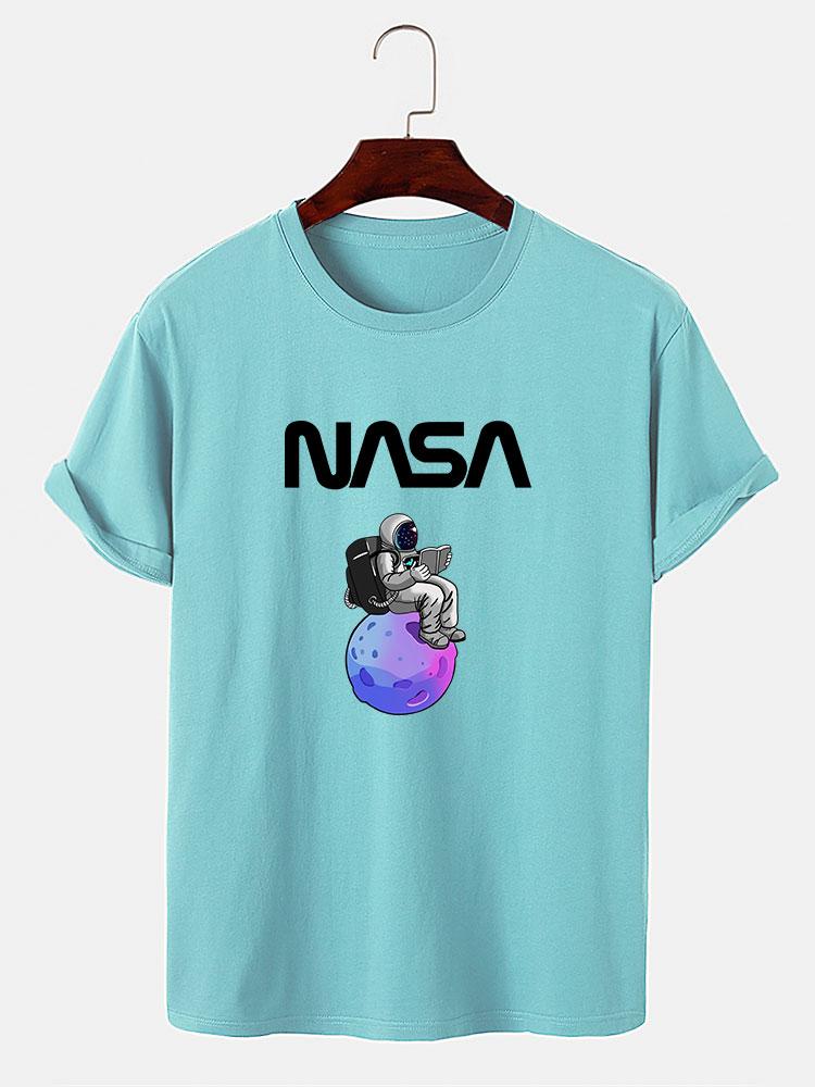 Leonardo® | Astronaut Reading Book Print T-Shirt - Image 8