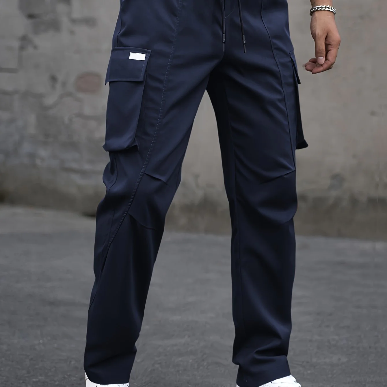 Levi® | Modern Cargo Pants With Pockets - Image 15