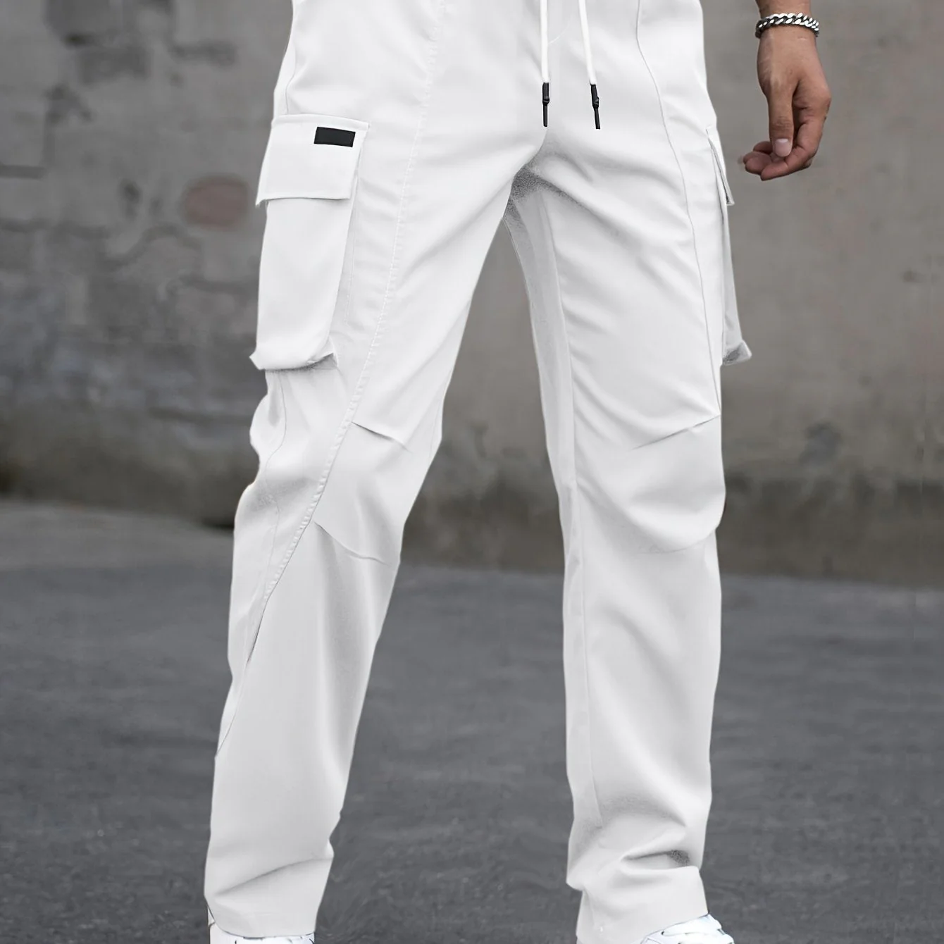 Levi® | Modern Cargo Pants With Pockets - Image 17
