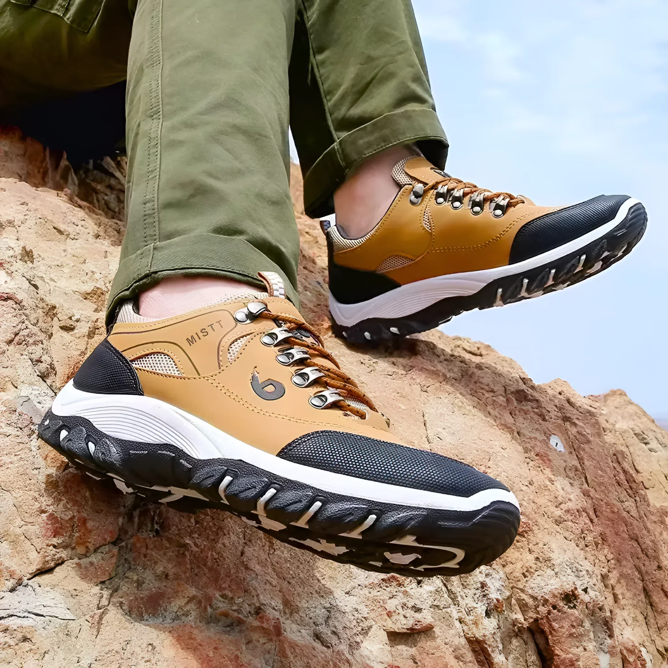 Lionel® | Men's sneakers for hiking - Image 9
