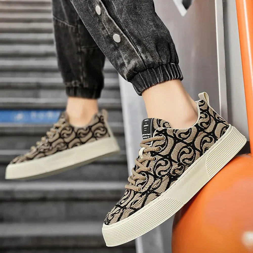 Logan® | Men's Low Top Canvas Shoes - Image 2