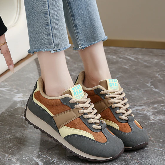 Martín® | Retro Sneakers - Image 6