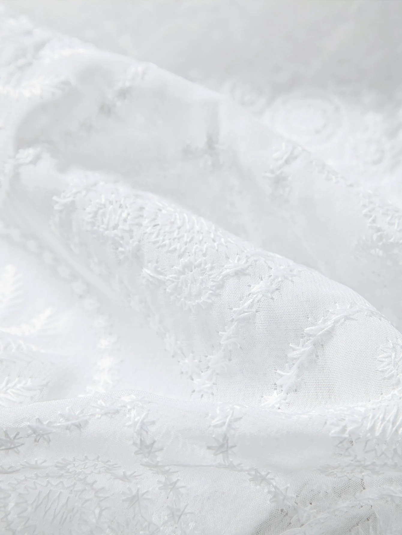 Sebastián® | Embroidered Floral Cuban Shirt - Image 4