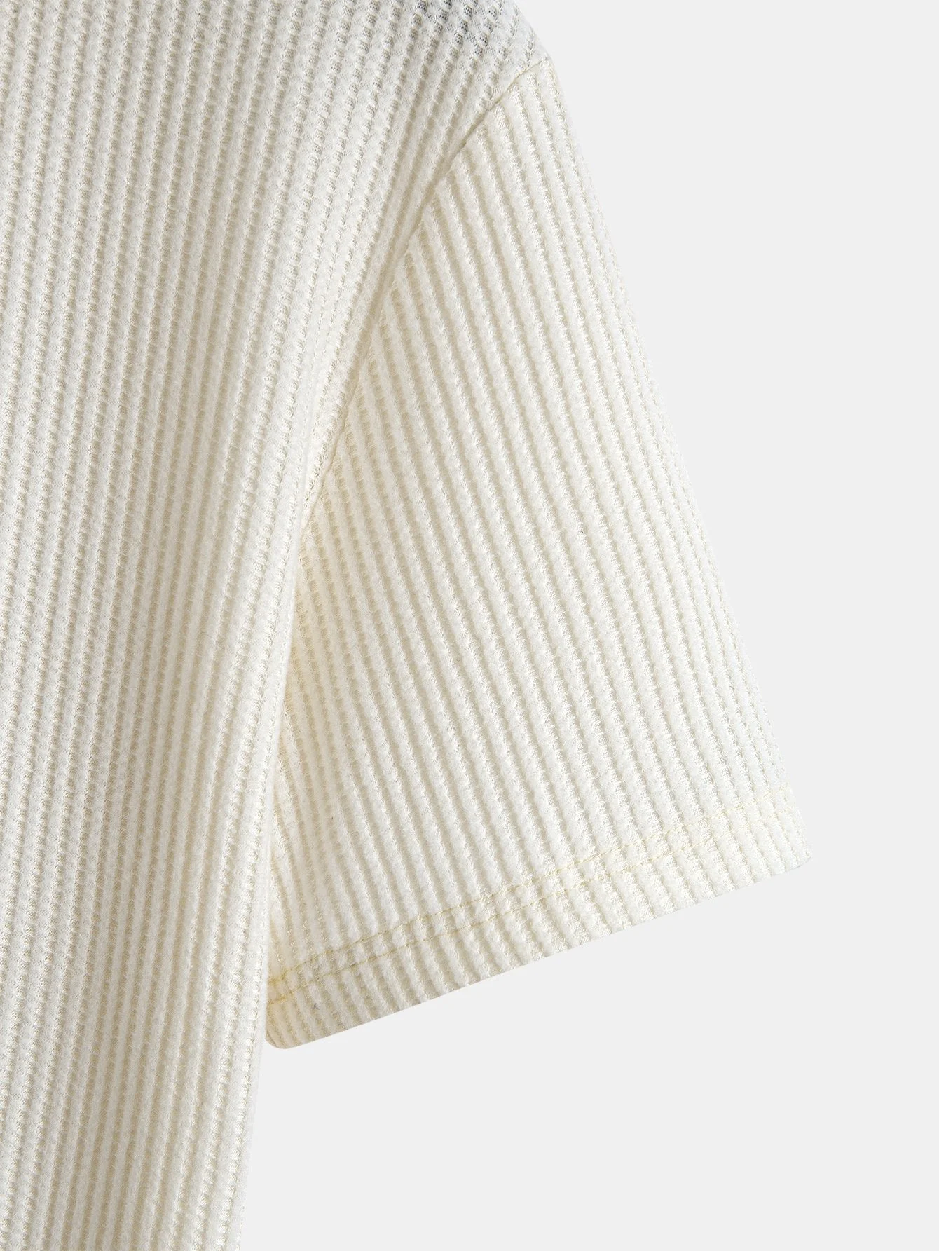 Serafín® | Knitted Waffle Arc Hem Hooded T-Shirt - Image 16