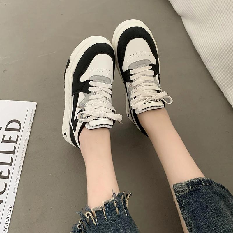Silvano | Comfortable and stylish women's sneakers for everyday wear - Image 2