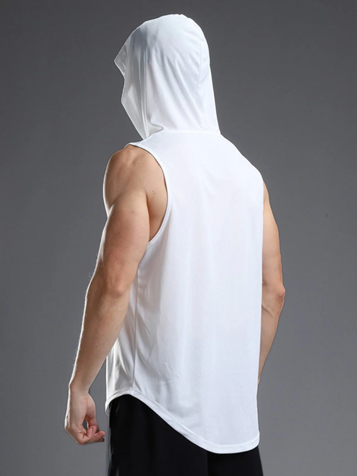 Stefan® | T-shirt with hood - Image 20