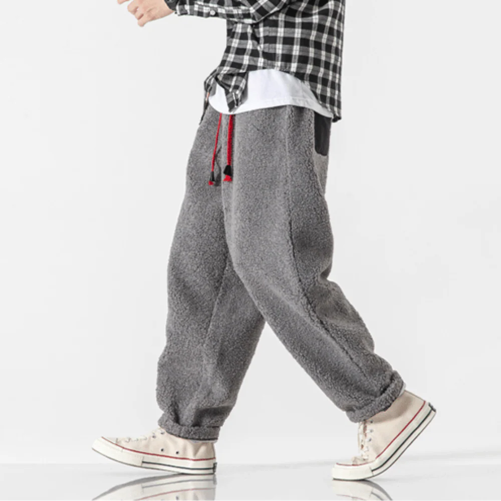 Suetonio® | Loose-fitting fleece trousers for men - Image 2