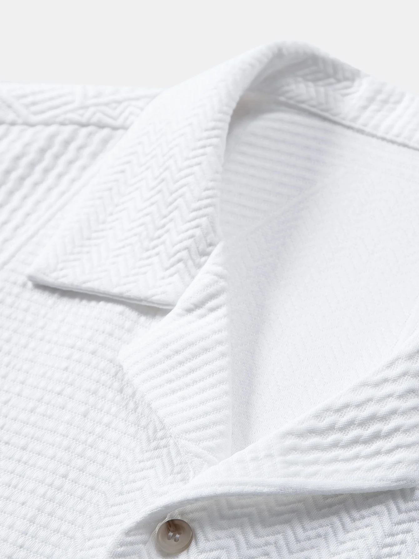 Travis® | Geometric Style: Short Sleeve Cuban Shirt With Geometric Texture - Image 9