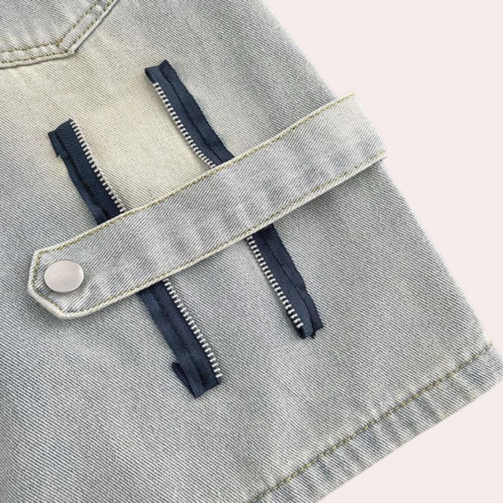 Valeriano® | Casual summer denim shorts for men - Image 4
