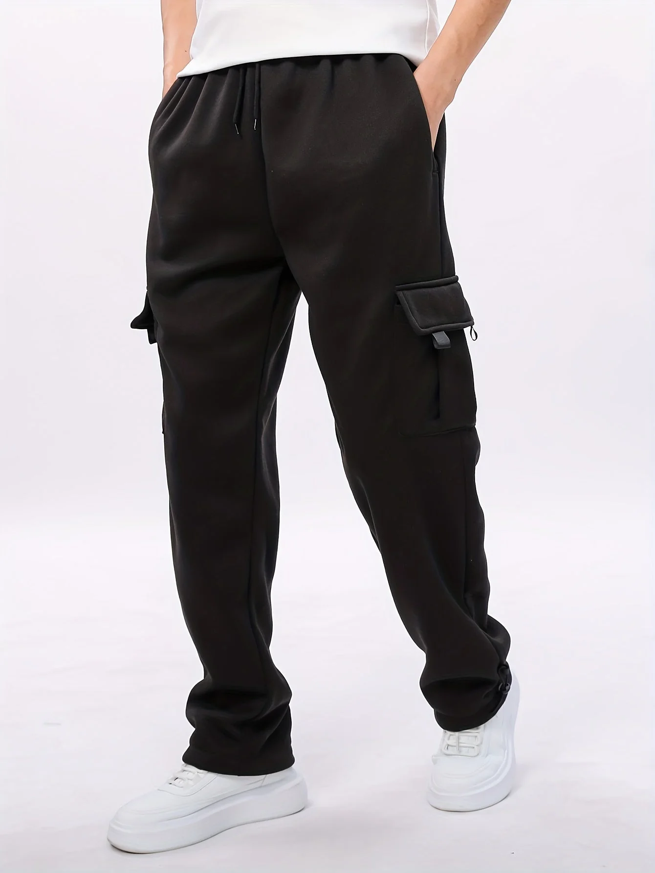 Víctor® | Cargo Turned Into Sweatpants - Image 4