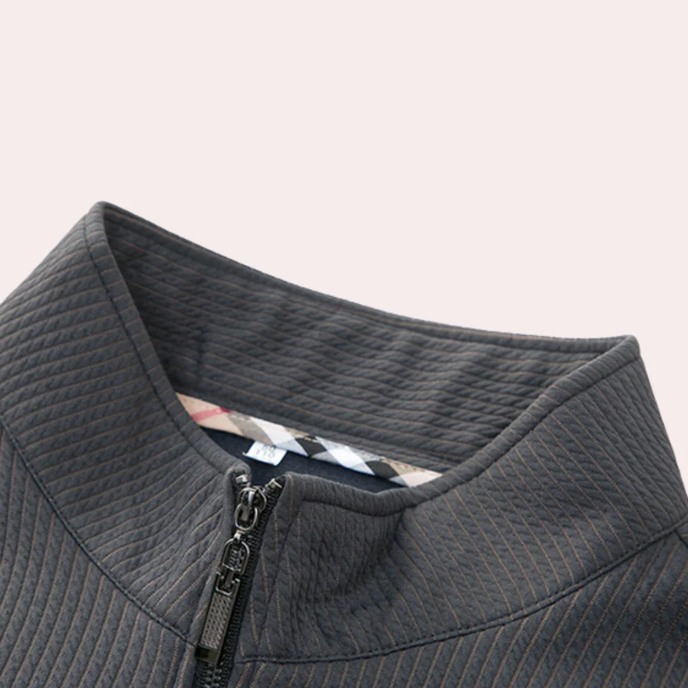 Victoriano® | Elegant men's T-shirt with partial zip - Image 8