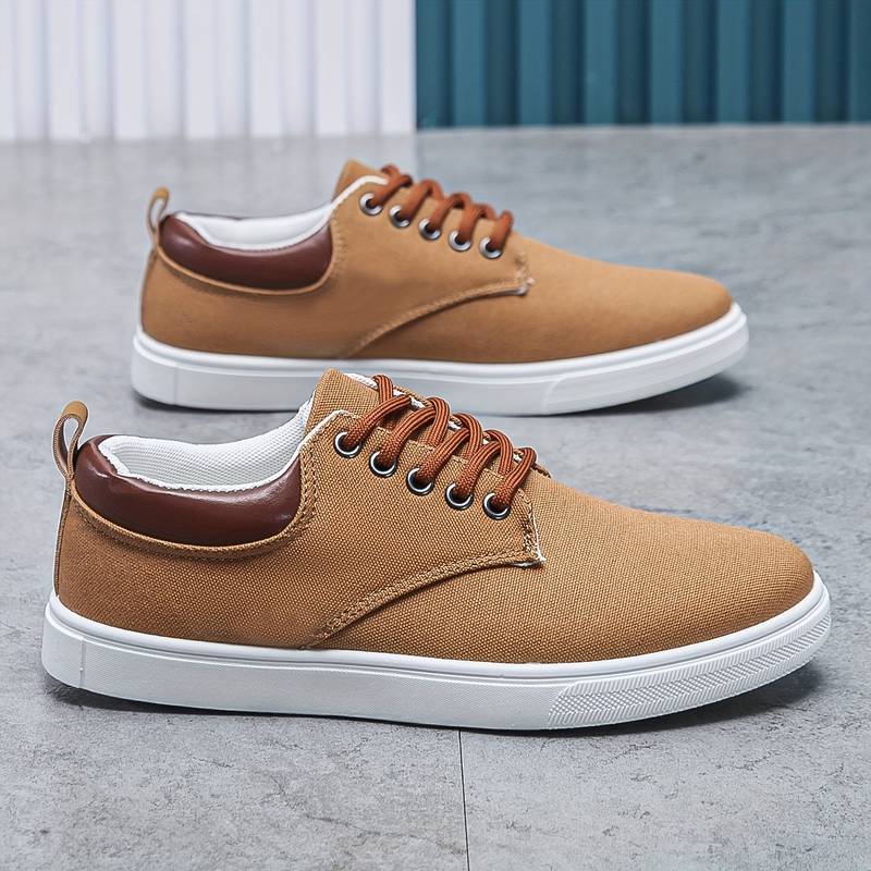 Victorio | Vaughn Lightweight Canvas Sneakers - Image 2