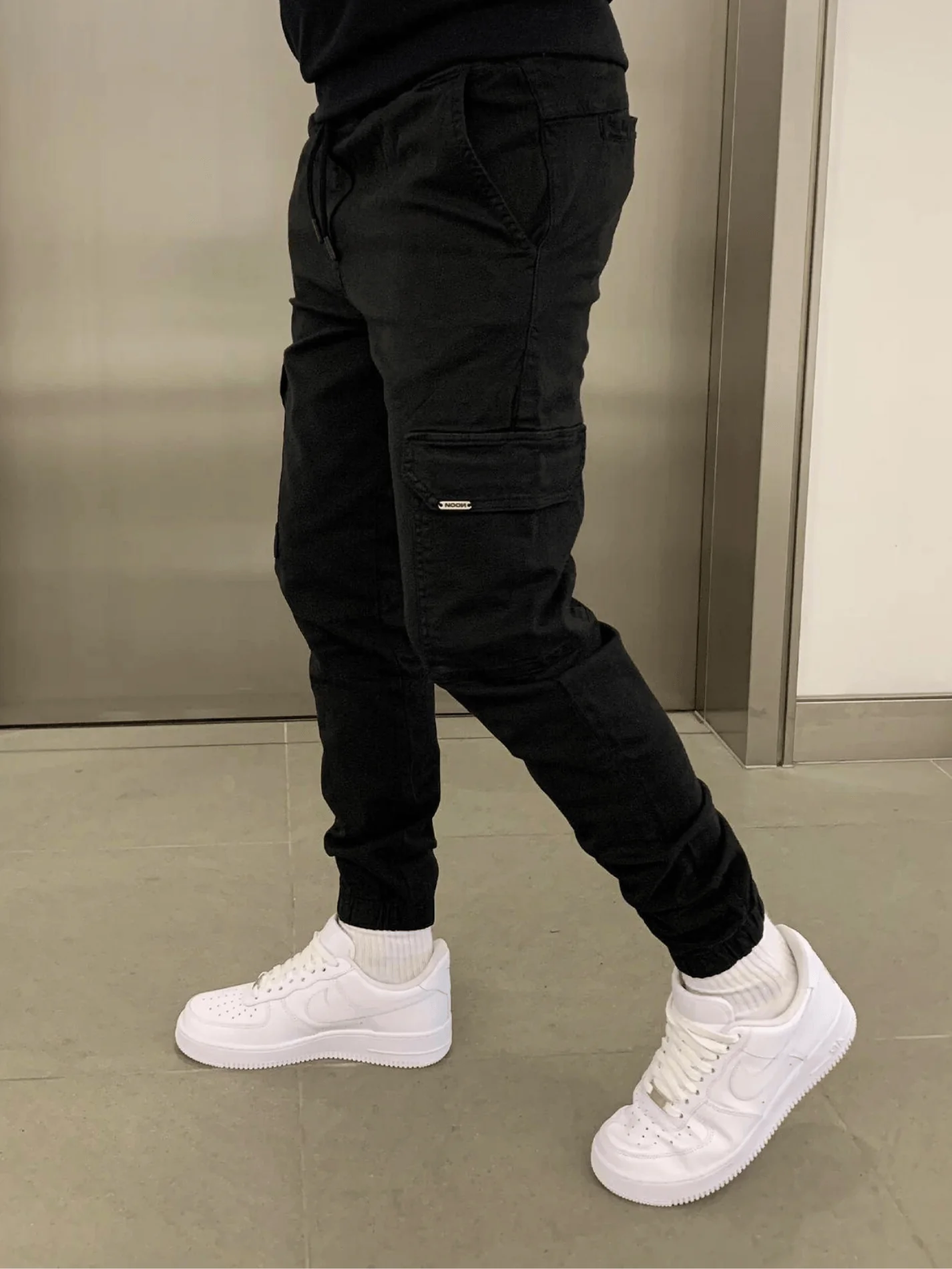 Waylon® | Stylish And Practical Cargo Jogger - Image 3