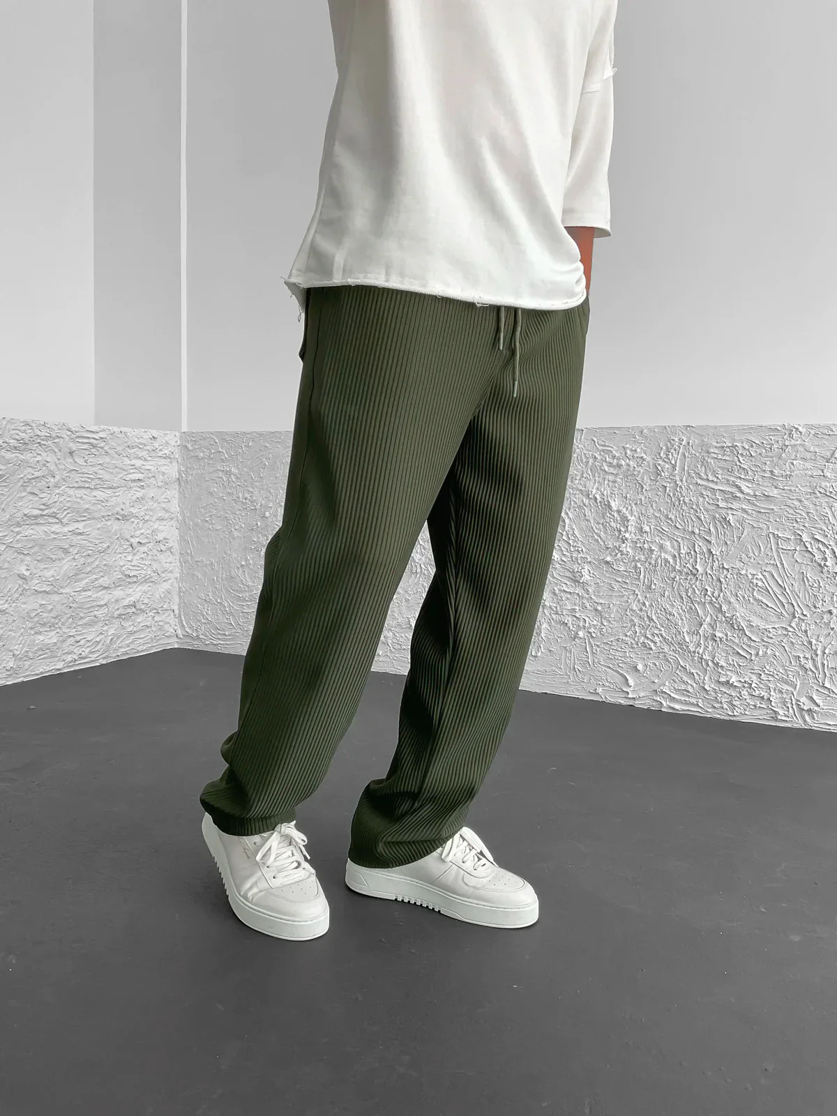 Wesley | Relaxed fit ribbed pants - Image 2