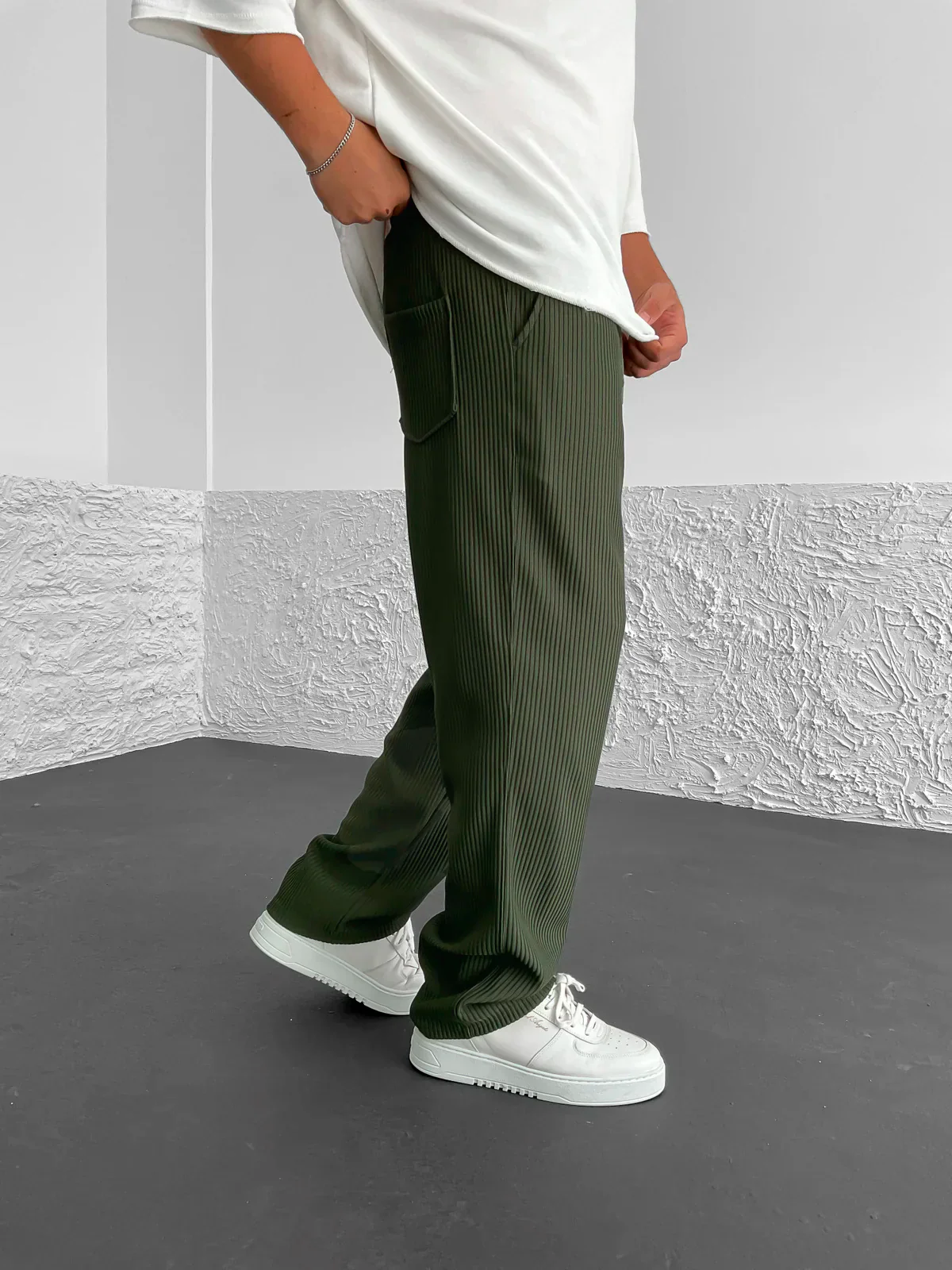 Wesley | Relaxed fit ribbed pants - Image 3