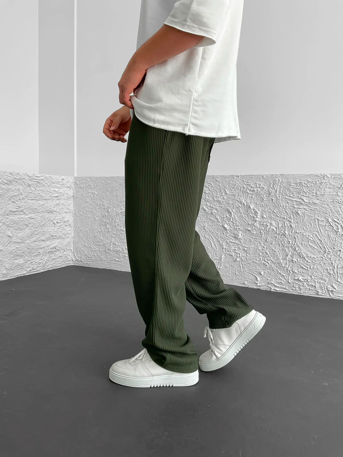 Wesley | Relaxed fit ribbed pants - Image 4