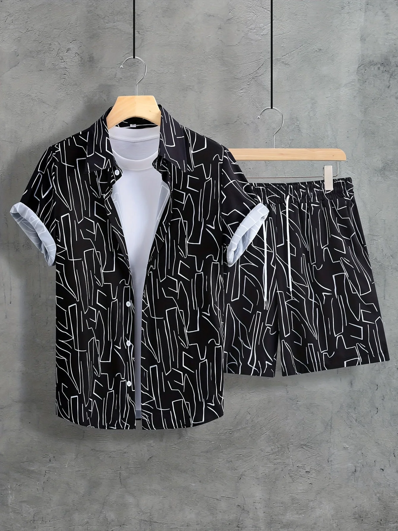 Yannick® | Airy Summer Outfit For Men