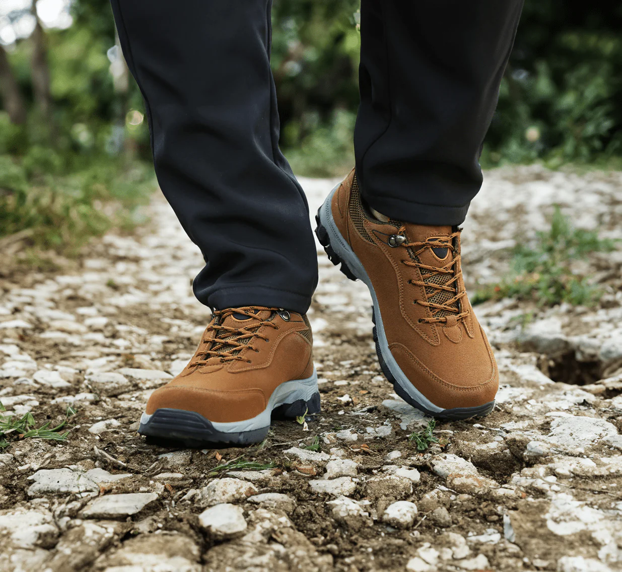 Zorion | Comfortable hiking shoe with ergonomic sole - Image 4
